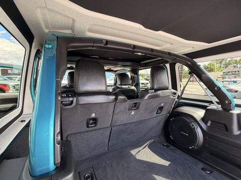 Used 2019 Jeep Wrangler Unlimited Sahara w/ Uconnect 4C Nav & Sound Group AWD/4WD image 21