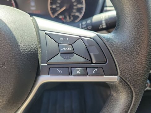 Used 2024 Nissan Altima 2.5 SV image 20