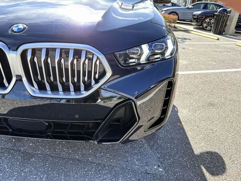 Certified 2025 BMW X6 xDrive40i image 9