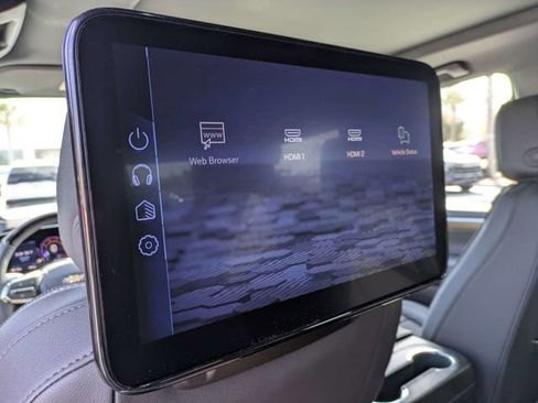 New 2026 Chevrolet Tahoe High Country AWD/4WD image 17