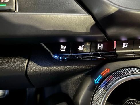 Used 2022 Chevrolet Camaro LT image 29