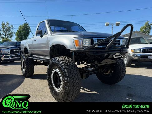 Used 1995 Toyota Pickup DX AWD/4WD image 1