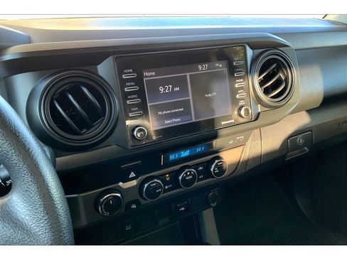 Used 2022 Toyota Tacoma SR image 7