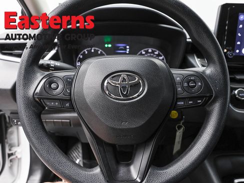 Used 2024 Toyota Corolla LE FWD image 10