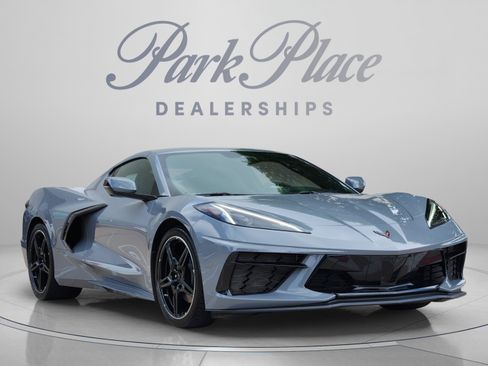 Used 2024 Chevrolet Corvette Stingray Coupe w/ 1LT RWD image 4