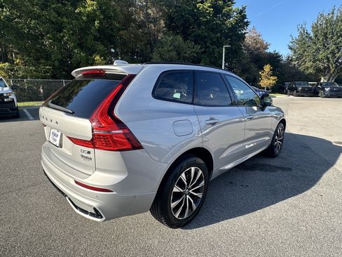 Used 2025 Volvo XC60 B5 Plus w/ Climate Package image 10