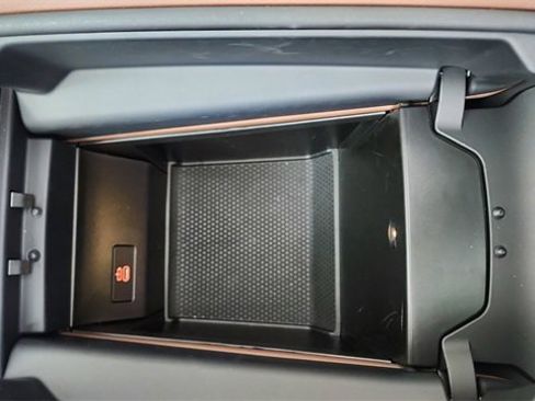 Used 2026 BMW X5 sDrive40i w/ M Sport Package image 52