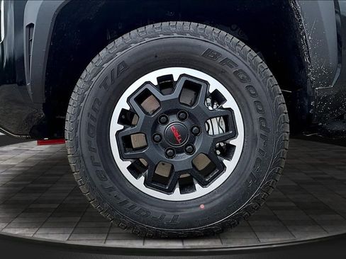 New 2026 Toyota Tacoma TRD Off-Road AWD/4WD image 14