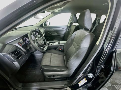 Used 2024 Nissan Rogue SV FWD image 13