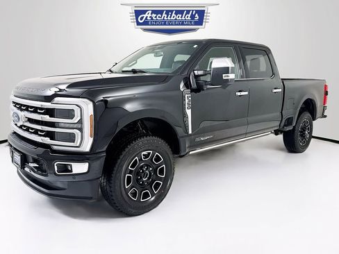 Used 2024 Ford F350 Platinum w/ FX4 Off-Road Package image 3