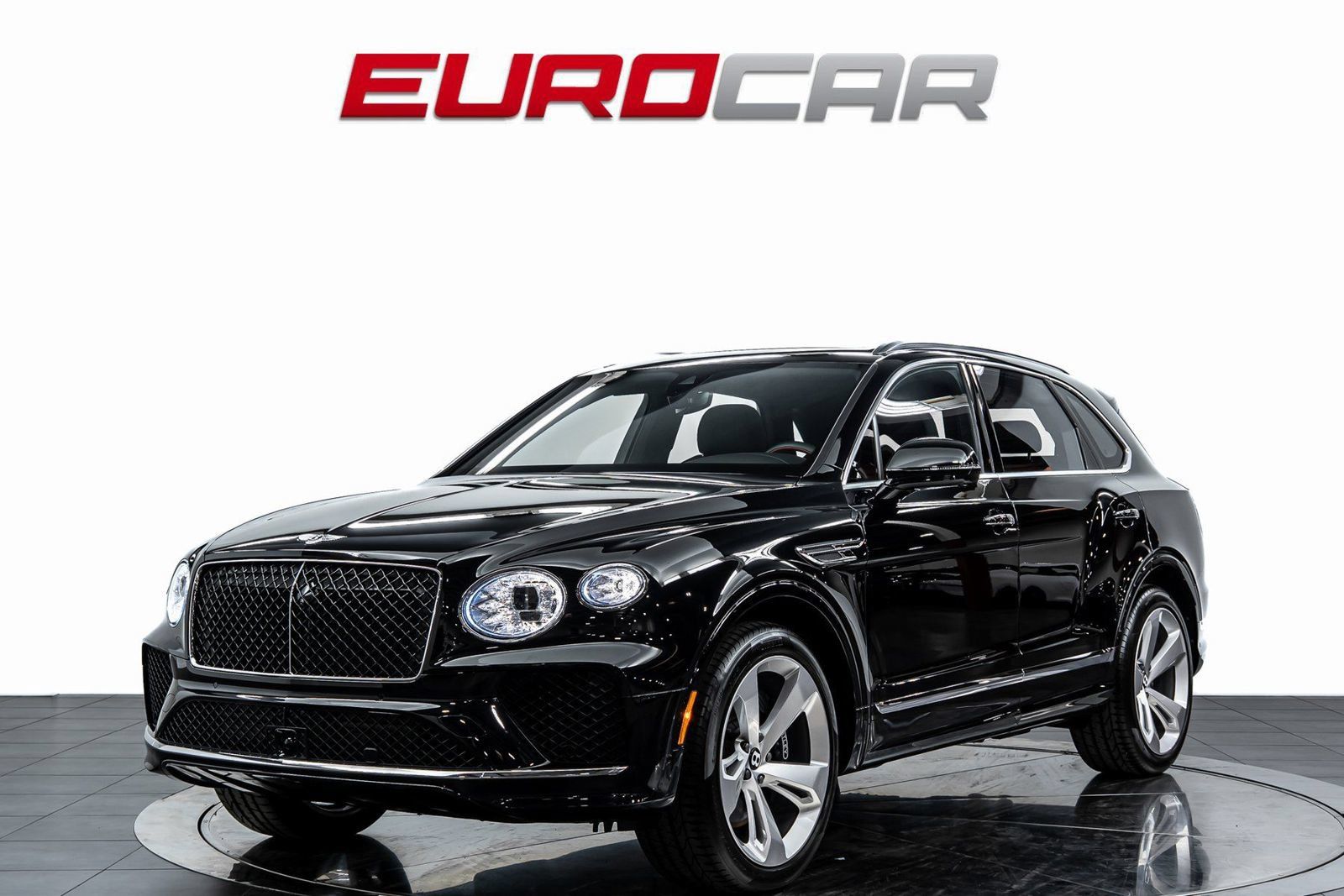 Used 2024 Bentley Bentayga AWD/4WD image 1
