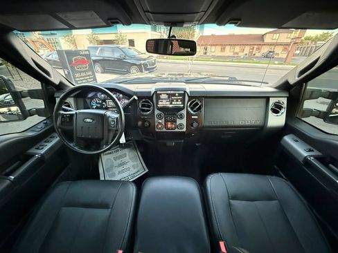 Used 2016 Ford F250 Lariat w/ Chrome Package AWD/4WD image 32