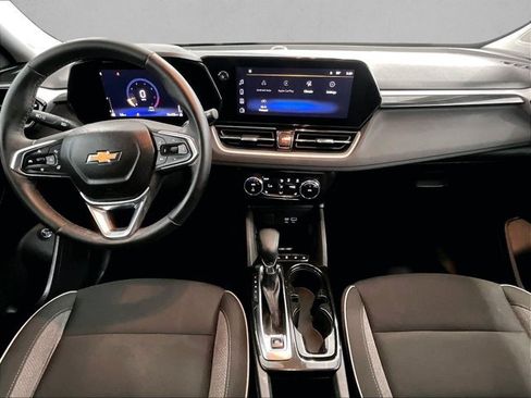 Used 2024 Chevrolet TrailBlazer LT w/ Convenience Package FWD image 16