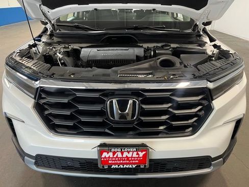 Used 2025 Honda Pilot EX-L image 9