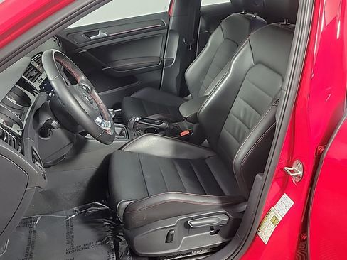 Used 2020 Volkswagen GTI SE image 18