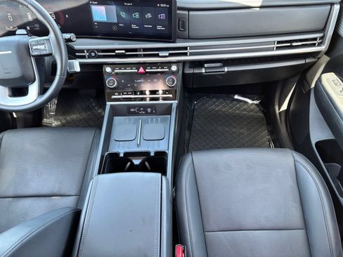 Used 2025 Hyundai Santa Fe SEL FWD image 13