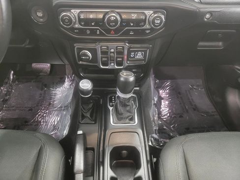 Used 2020 Jeep Gladiator Sport w/ Quick Order Package 24S image 17