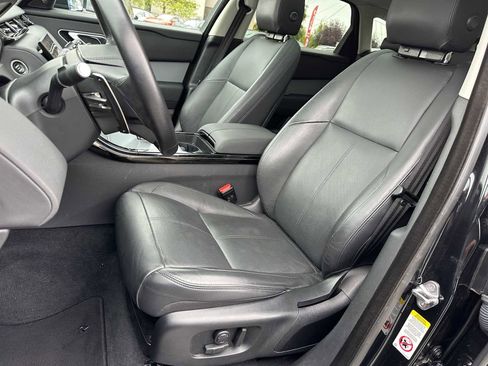 Used 2024 Land Rover Range Rover Velar S image 21