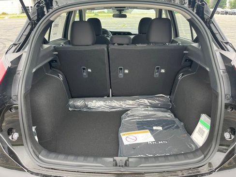 New 2025 Nissan Kicks Play S image 31