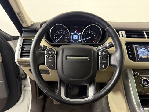 Used 2016 Land Rover Range Rover Sport HSE image 19