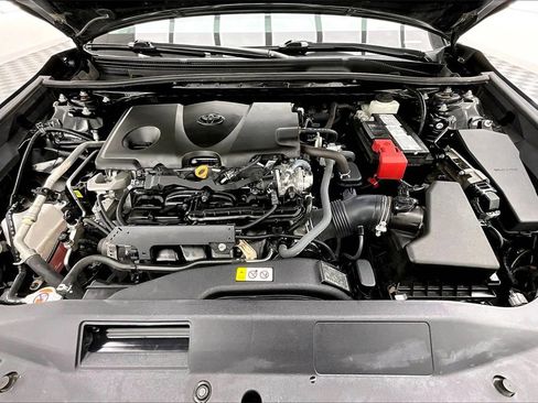 Used 2021 Toyota Camry SE image 10