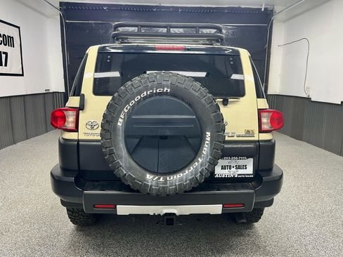 Used 2010 Toyota FJ Cruiser 4WD image 4