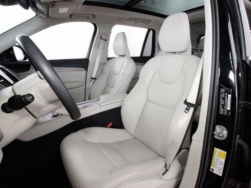 Certified 2024 Volvo XC90 B6 Plus image 18