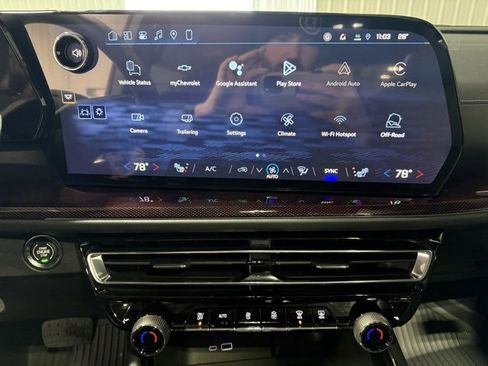 New 2026 Chevrolet Traverse Z71 w/ LPO, Floor Liner Package image 17