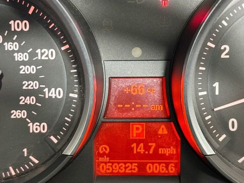 Used 2009 BMW Z4 sDrive35i image 12