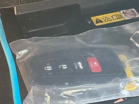 Used 2023 Toyota Camry SE w/ Audio Upgrade Package FWD image 12