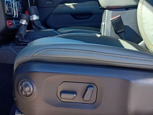 New 2026 Jeep Gladiator Mojave AWD/4WD image 10