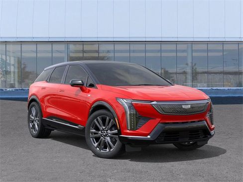 New 2025 Cadillac Optiq Sport 2 w/ LPO, Floor Liner Package image 7