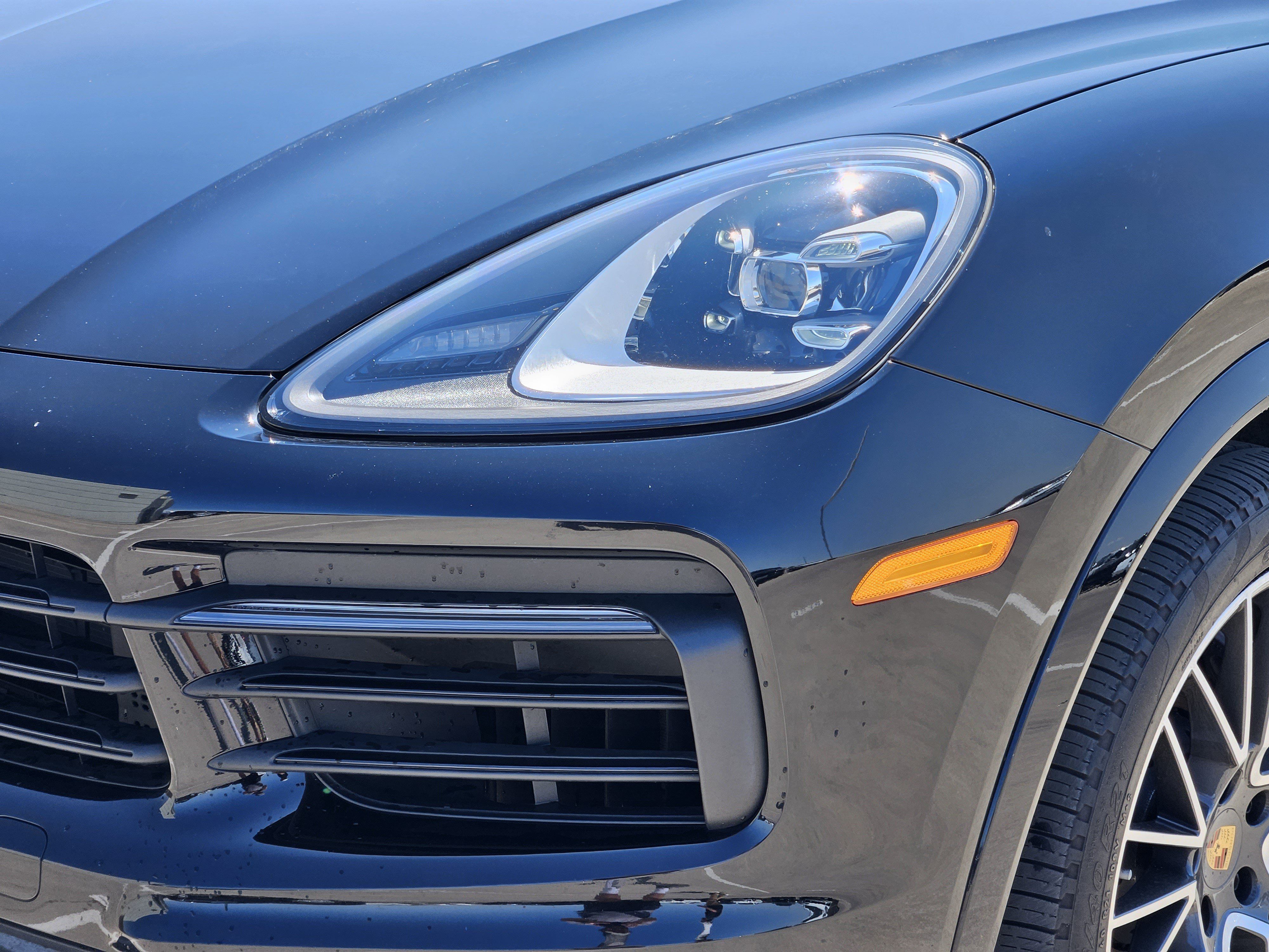 Certified 2023 Porsche Cayenne Coupe AWD/4WD image 12
