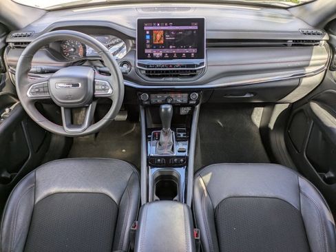 Used 2023 Jeep Compass Trailhawk image 18