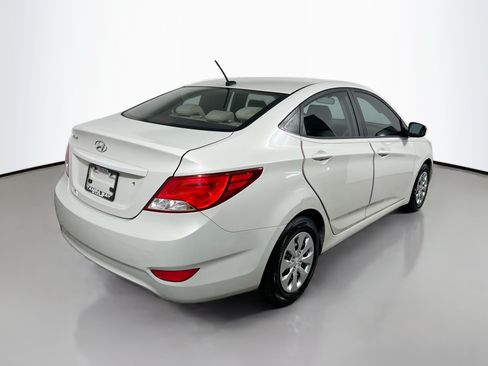 Used 2016 Hyundai Accent SE FWD image 4