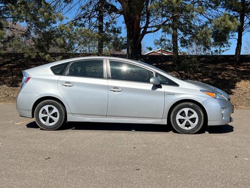 Used 2012 Toyota Prius Two image 3