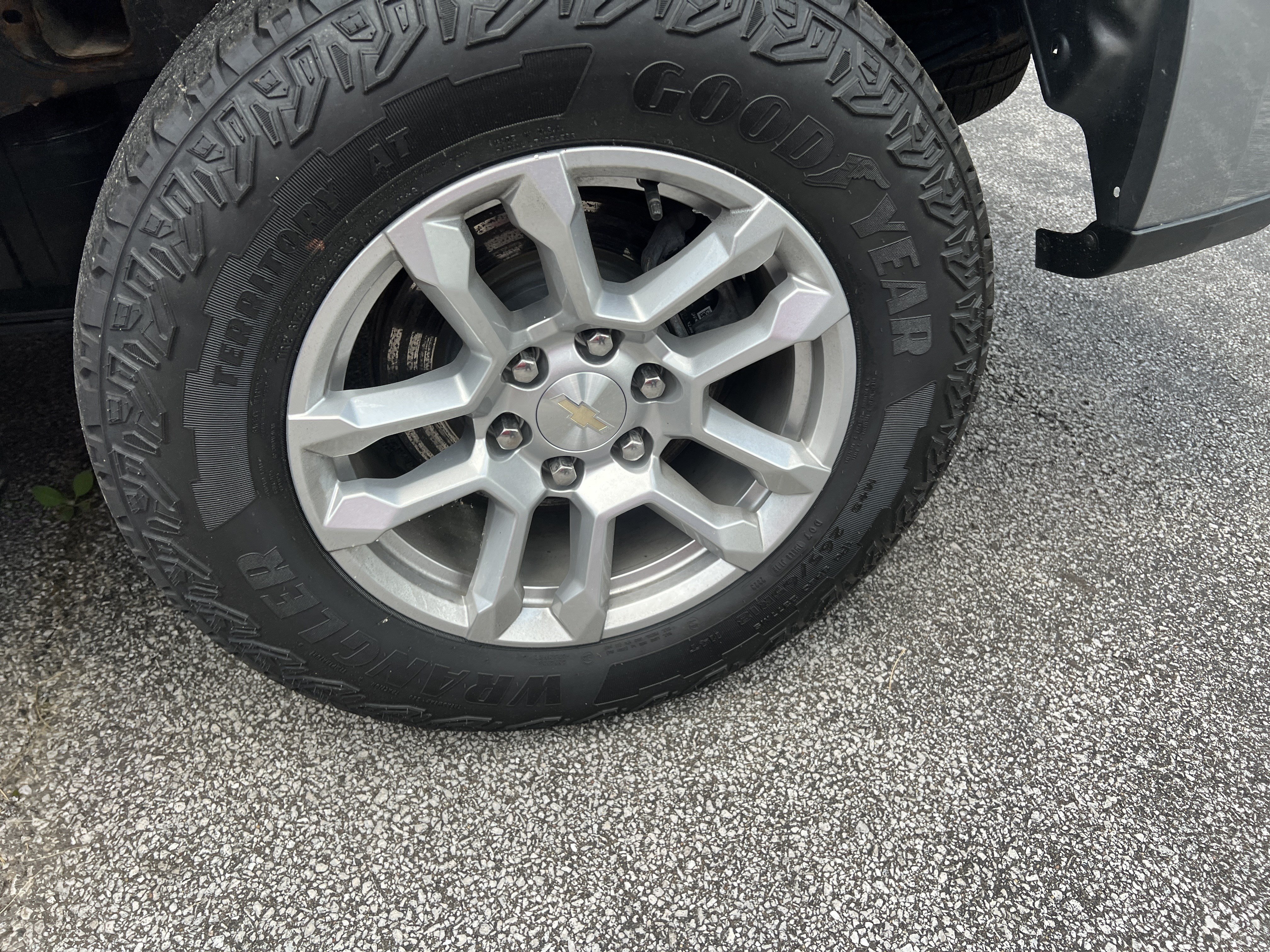 Used 2024 Chevrolet Silverado 1500 LT AWD/4WD image 15