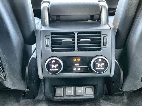 Certified 2024 Land Rover Discovery Dynamic SE image 16