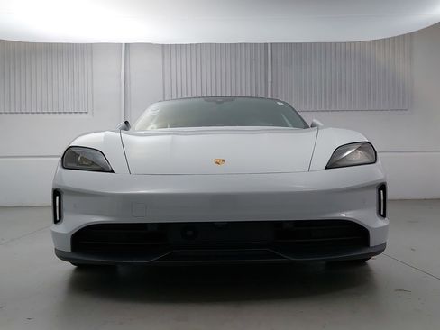 New 2025 Porsche Taycan image 10