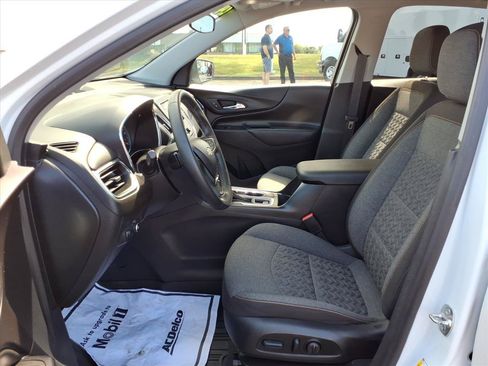 Used 2024 Chevrolet Equinox LT w/ LPO, Floor Liner Package FWD image 25