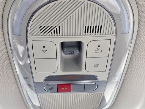 Used 2024 Hyundai Ioniq 5 Limited image 18