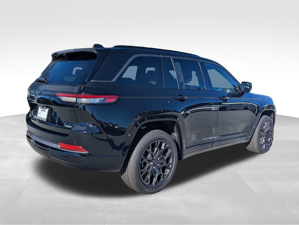 New 2027 Jeep Grand Cherokee Summit AWD/4WD image 4
