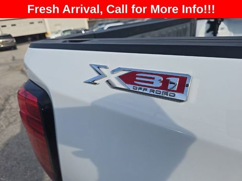 Used 2021 GMC Sierra 1500 SLT w/ SLT Premium Package image 11