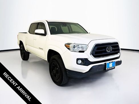 Used 2022 Toyota Tacoma SR5 RWD image 1