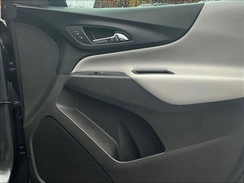 Used 2019 Chevrolet Equinox LS image 12