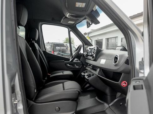 New 2025 Mercedes-Benz Sprinter 2500 image 24