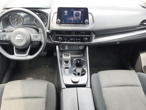 Used 2024 Nissan Rogue SV AWD/4WD image 7