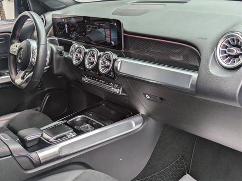 Used 2020 Mercedes-Benz GLB 250 image 21