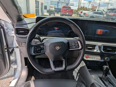 Used 2025 Ford Mustang GT Premium w/ GT Performance Package RWD image 12