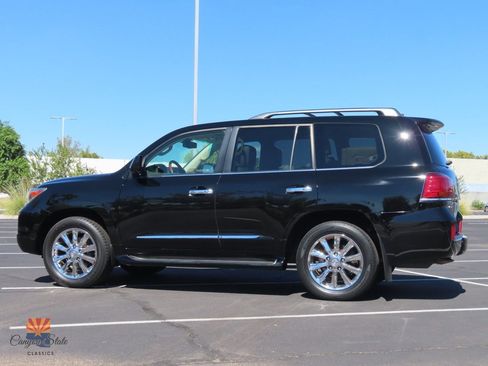 Used 2010 Lexus LX 570 4WD image 9